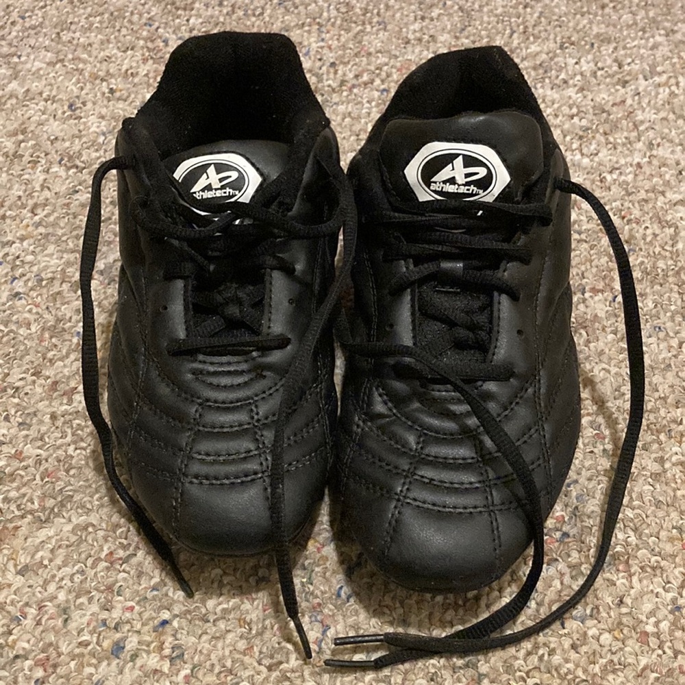 ATHLETECH Manmade BLACK BASEBALL CLEATS ; Men’s Size 8; Excellent Used Condition